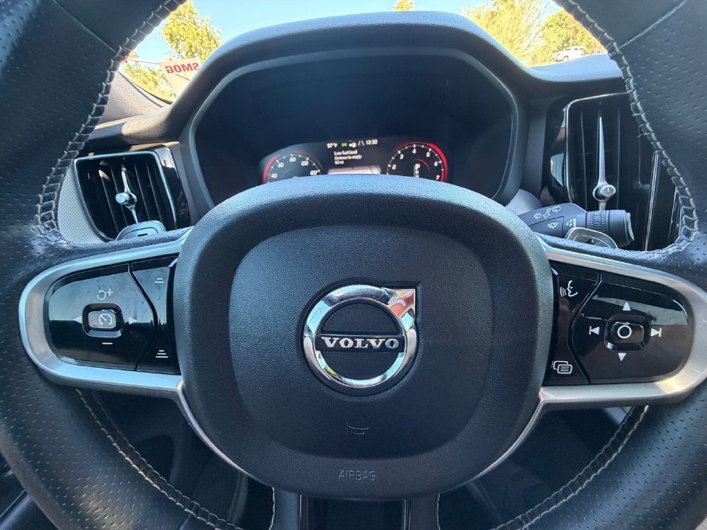 Used 2018 Volvo XC60 T6 R-Design w/ Convenience Package AWD/4WD image 13