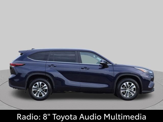 Certified 2026 Toyota Highlander XLE AWD/4WD image 4