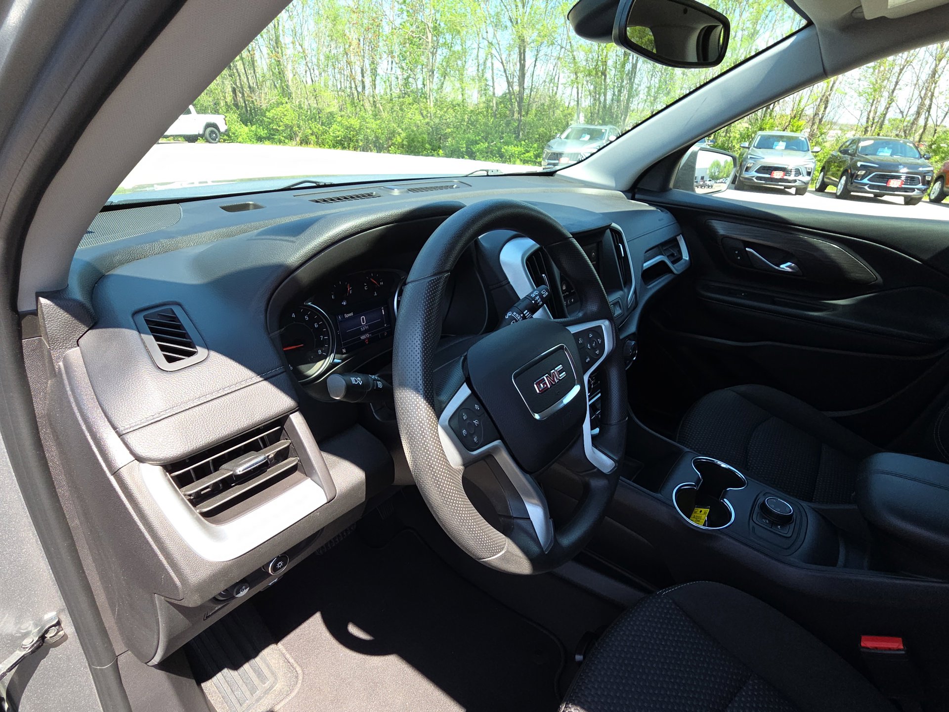 Used 2024 GMC Terrain SLE image 14