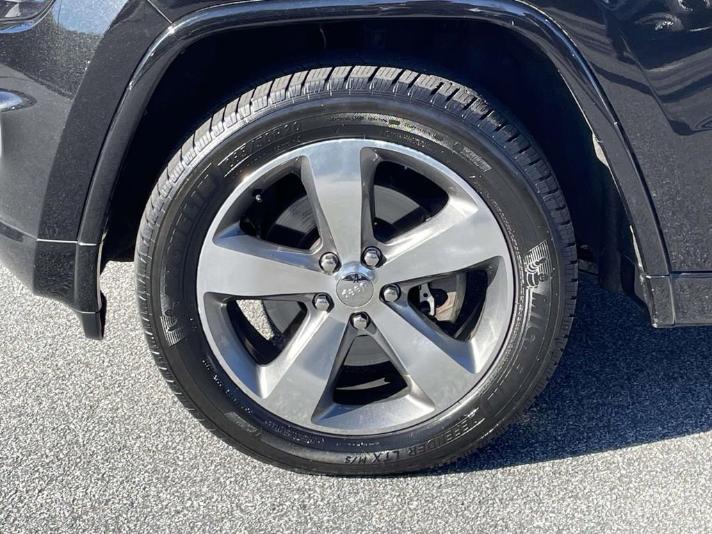 Used 2014 Jeep Grand Cherokee Overland w/ Advanced Technology Group image 9