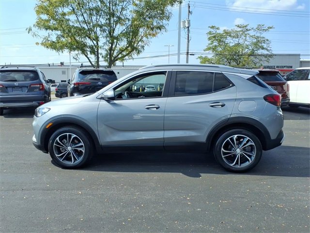 Used 2023 Buick Encore GX Select image 3
