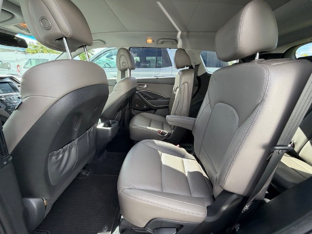 Used 2018 Hyundai Santa Fe Limited FWD image 12