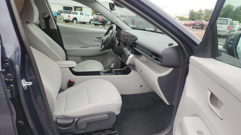 Used 2025 Hyundai Kona SEL AWD/4WD image 11