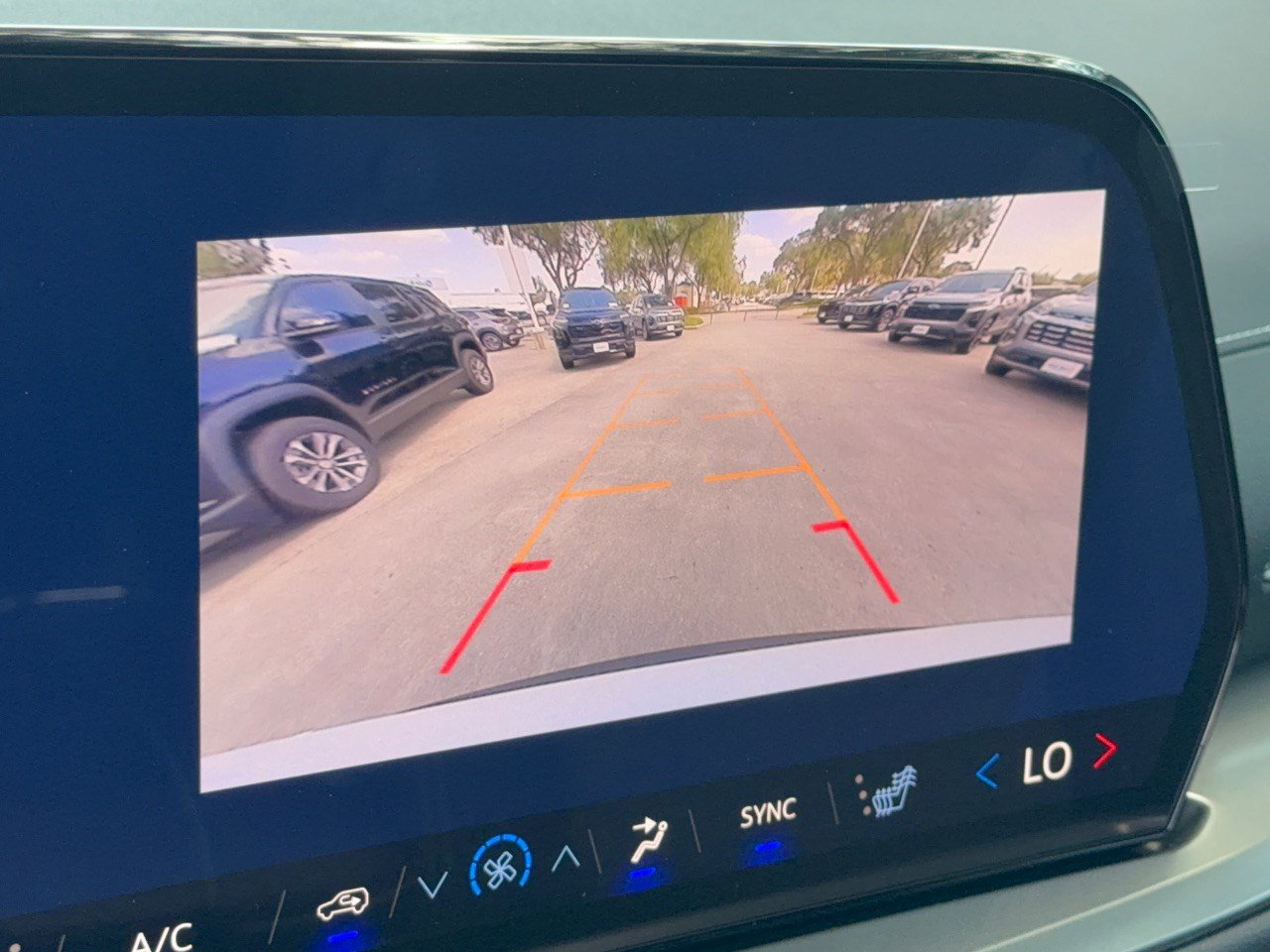 New 2027 Chevrolet Traverse LT FWD image 24