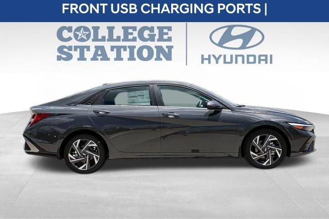 Used 2024 Hyundai Elantra SEL w/ Convenience Package FWD image 9