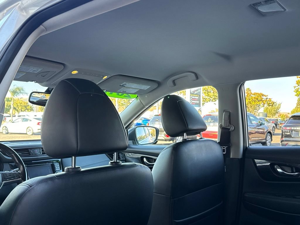 Used 2017 Nissan Rogue SL FWD image 13
