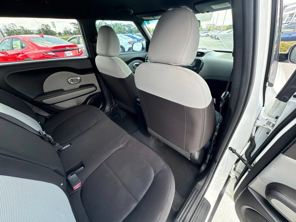Used 2016 Kia Soul FWD image 18