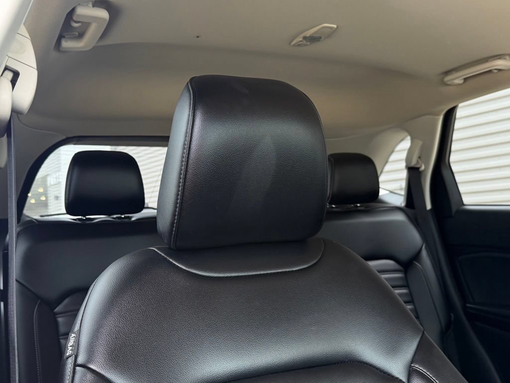 Used 2020 Ford Edge SEL FWD image 17