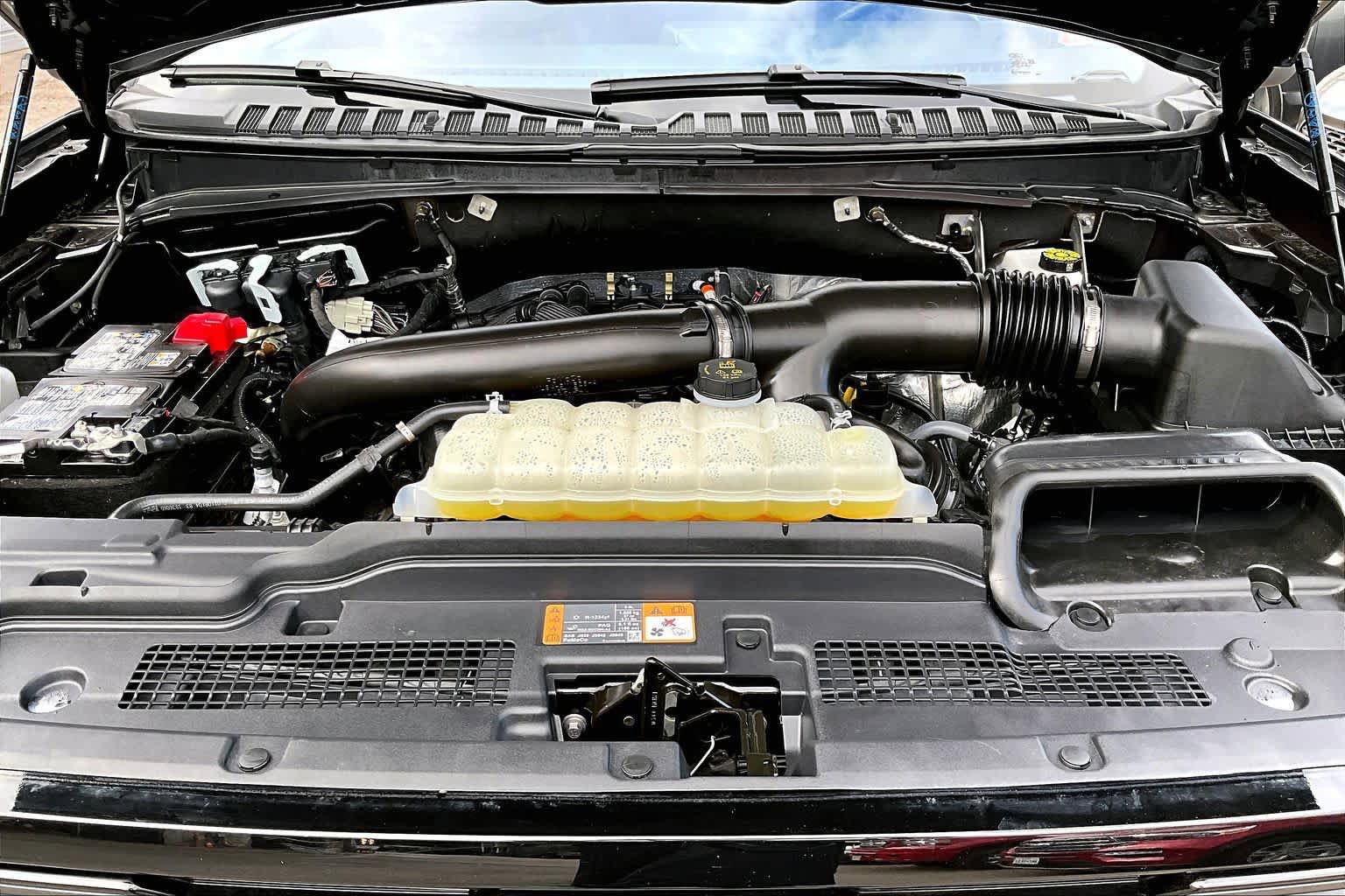 Certified 2025 Ford Expedition Platinum w/ Stealth Appearance Package image 32