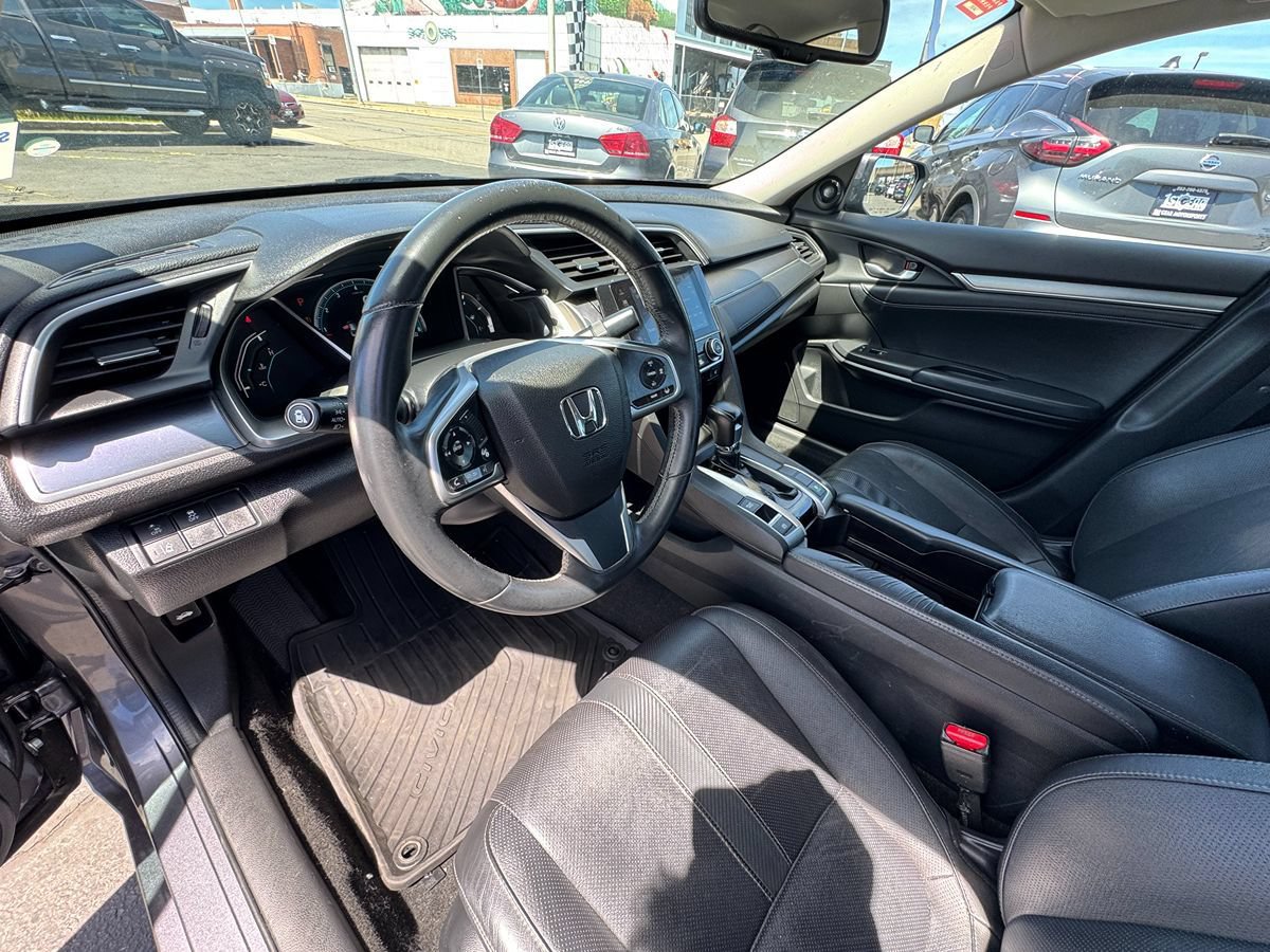 Used 2017 Honda Civic Touring image 17