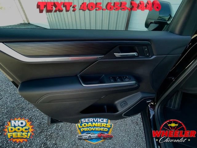 Used 2026 GMC Acadia Elevation w/ Elevation Premium Package FWD image 9
