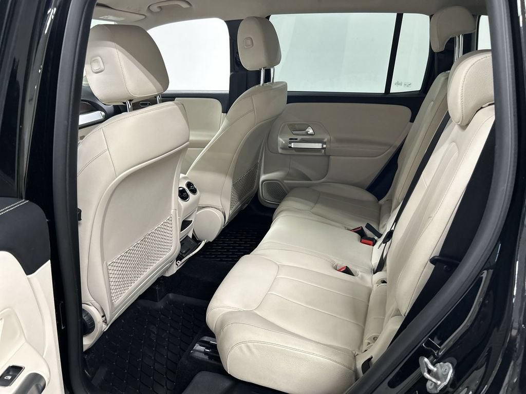 Used 2022 Mercedes-Benz GLB 250 4MATIC image 19