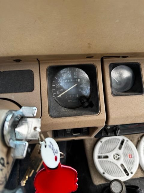 Used 1989 Jeep Wrangler Sahara AWD/4WD image 2