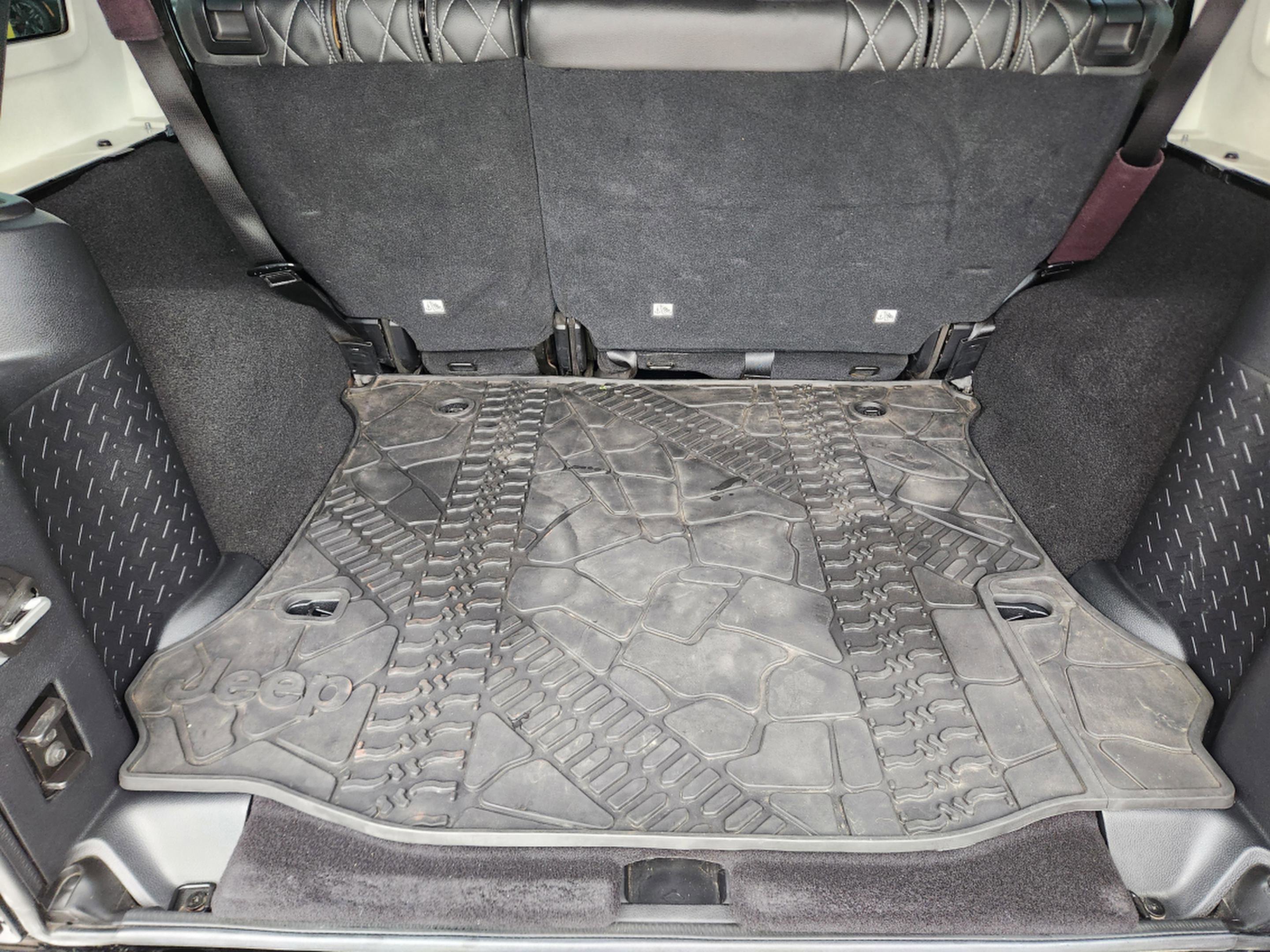 Used 2016 Jeep Wrangler Unlimited Sport image 27