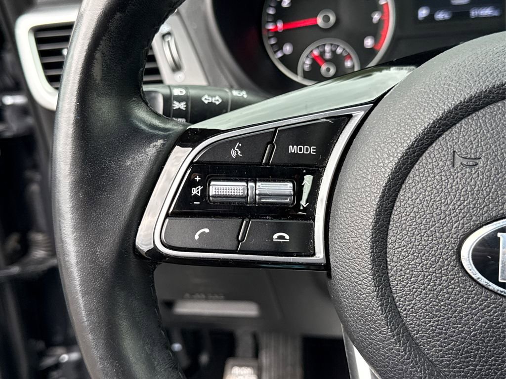 Used 2020 Kia Optima SE image 22