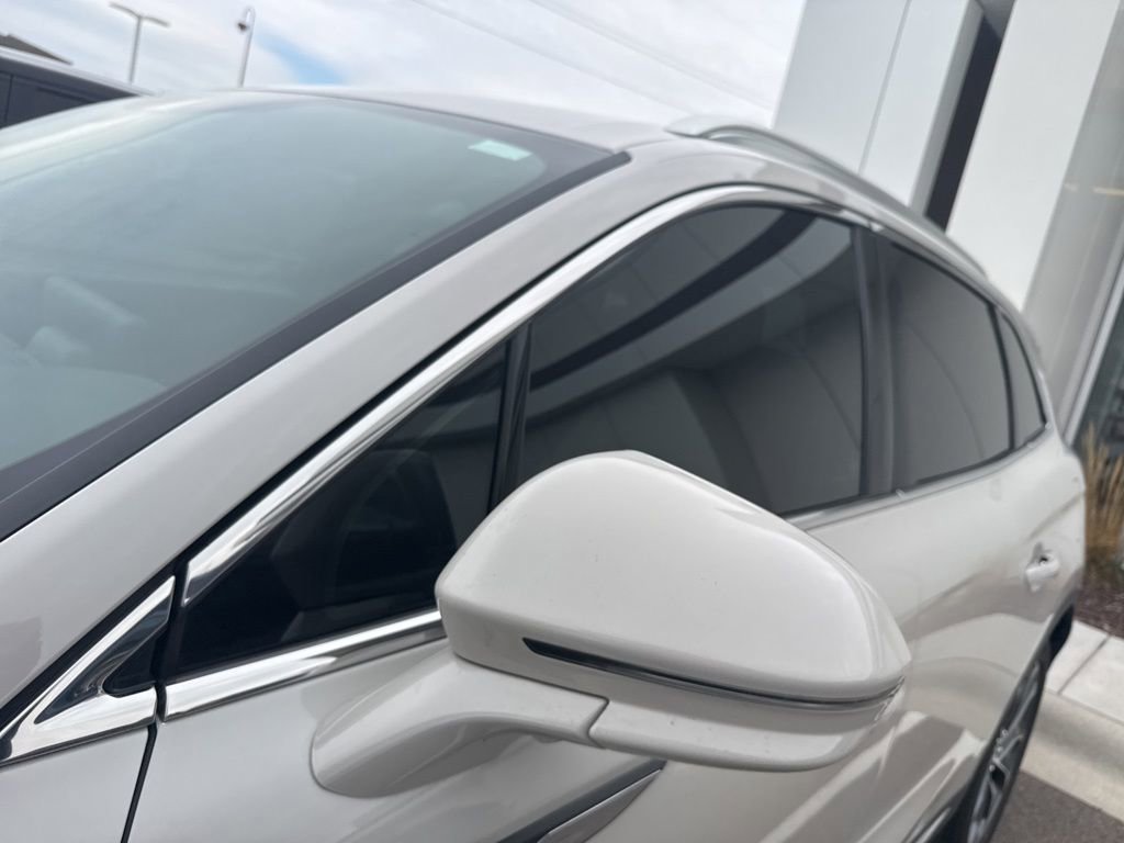 Used 2023 Lincoln Nautilus Reserve image 4
