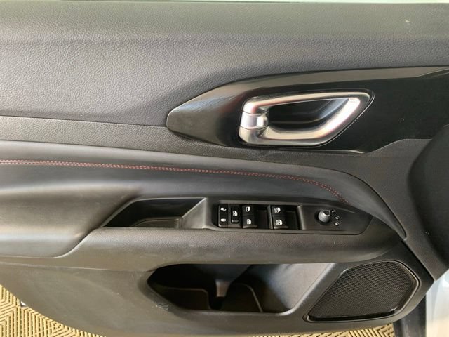 Used 2024 Jeep Compass Trailhawk w/ Trailhawk Convenience Group AWD/4WD image 26