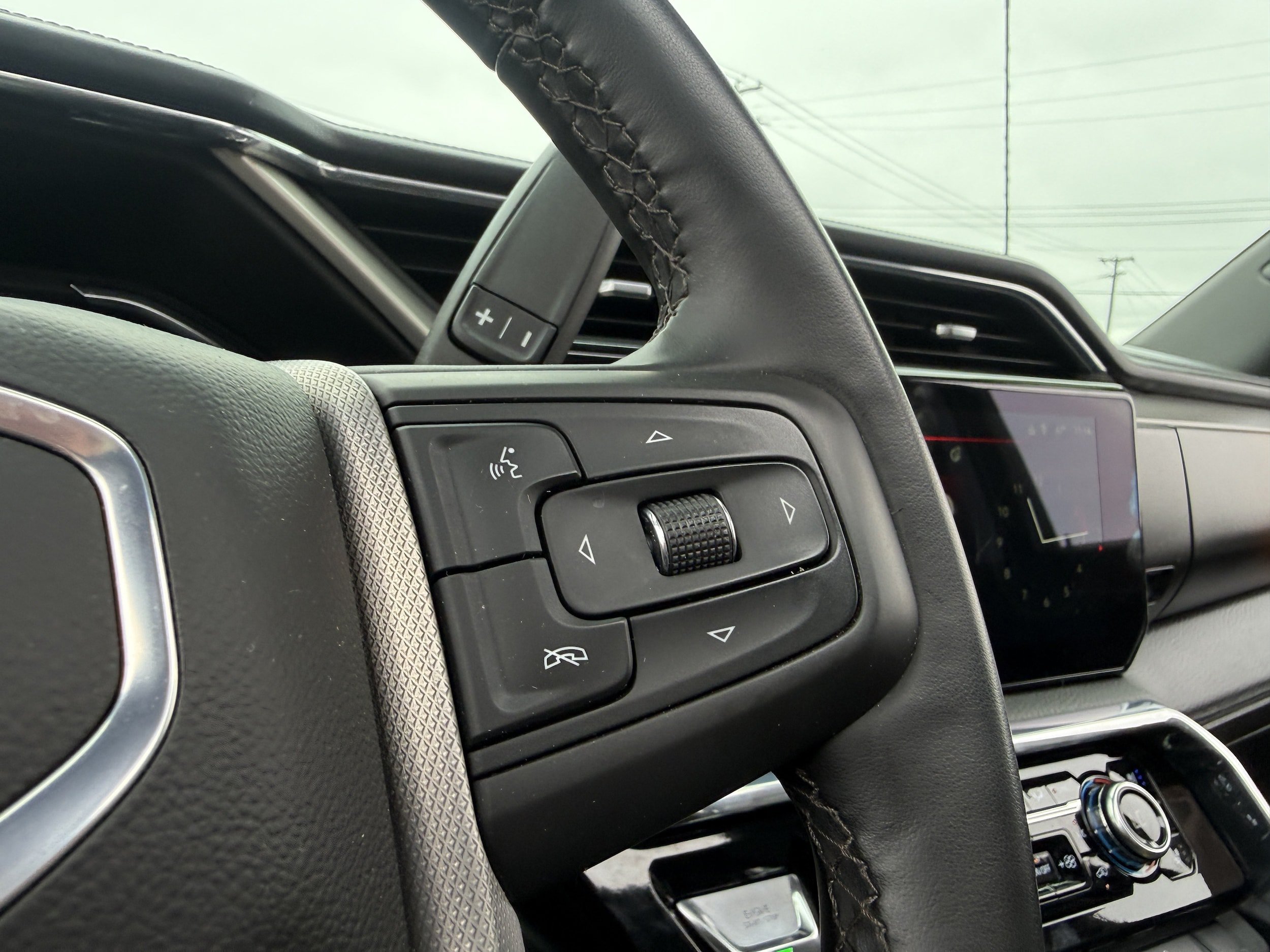 Used 2025 GMC Sierra 2500 Denali AWD/4WD image 19