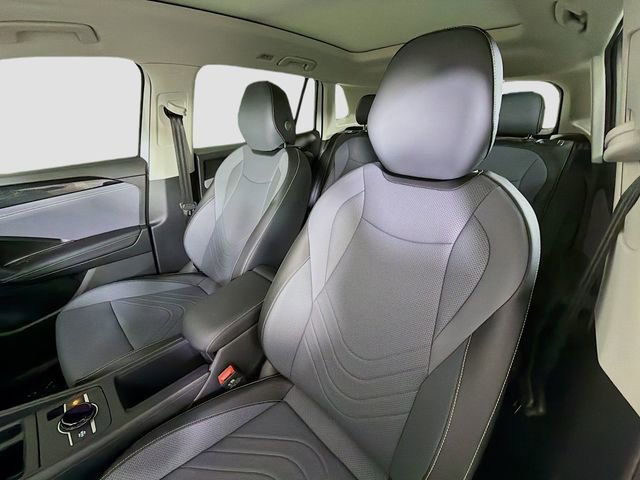 New 2026 Volkswagen Tiguan SE image 11