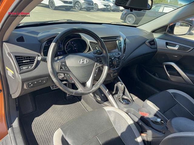 Used 2013 Hyundai Veloster Turbo w/ Ultimate Pkg FWD image 17