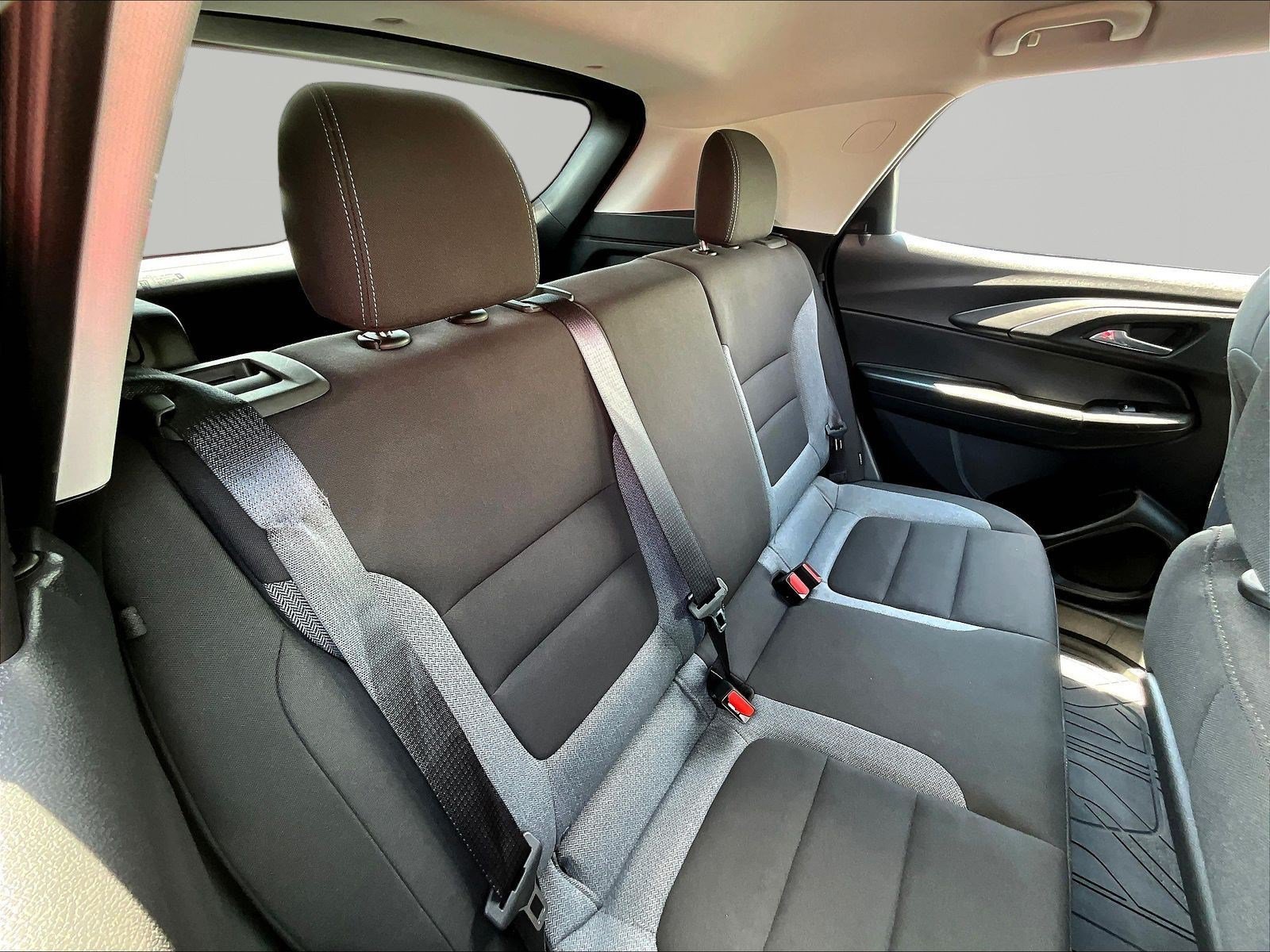 Used 2023 Chevrolet TrailBlazer LT FWD image 24