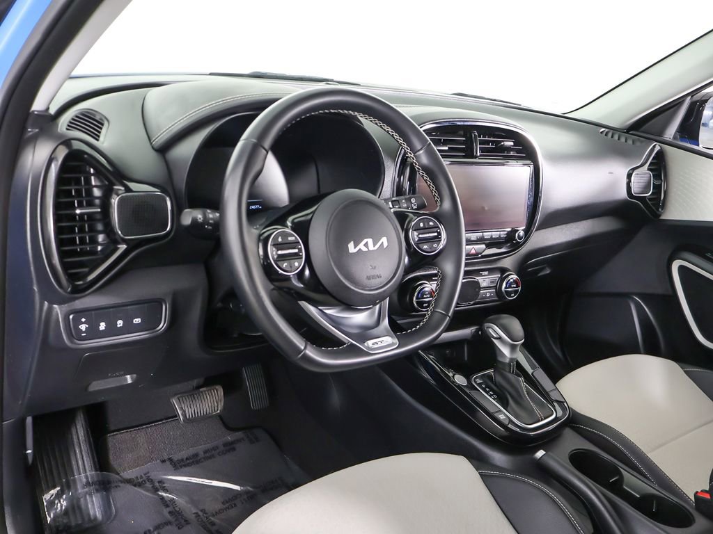 Used 2023 Kia Soul GT-Line FWD image 25