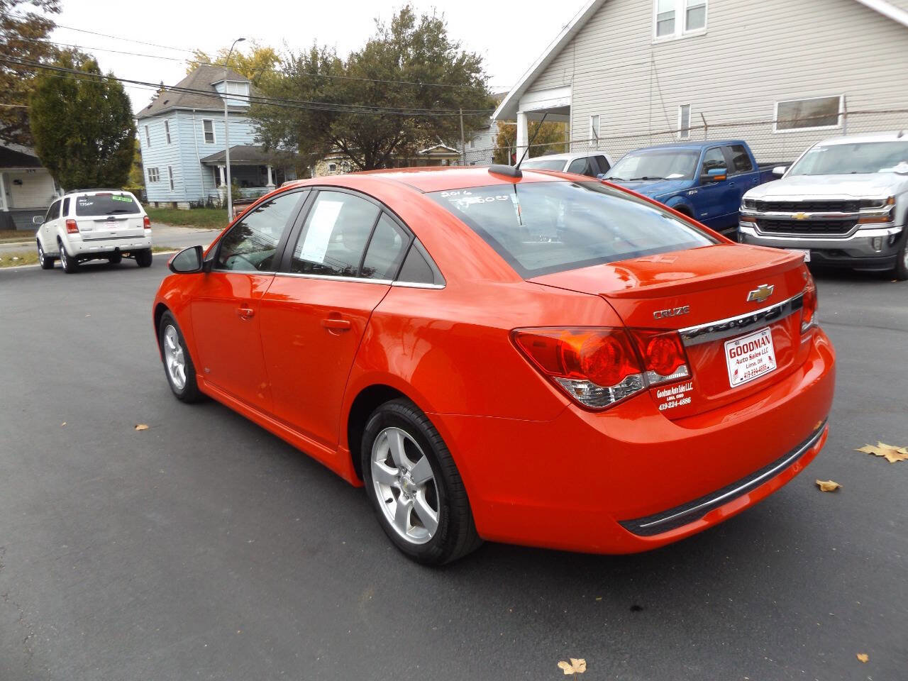 Used 2016 Chevrolet Cruze LT w/ Sun And Sound Package image 10