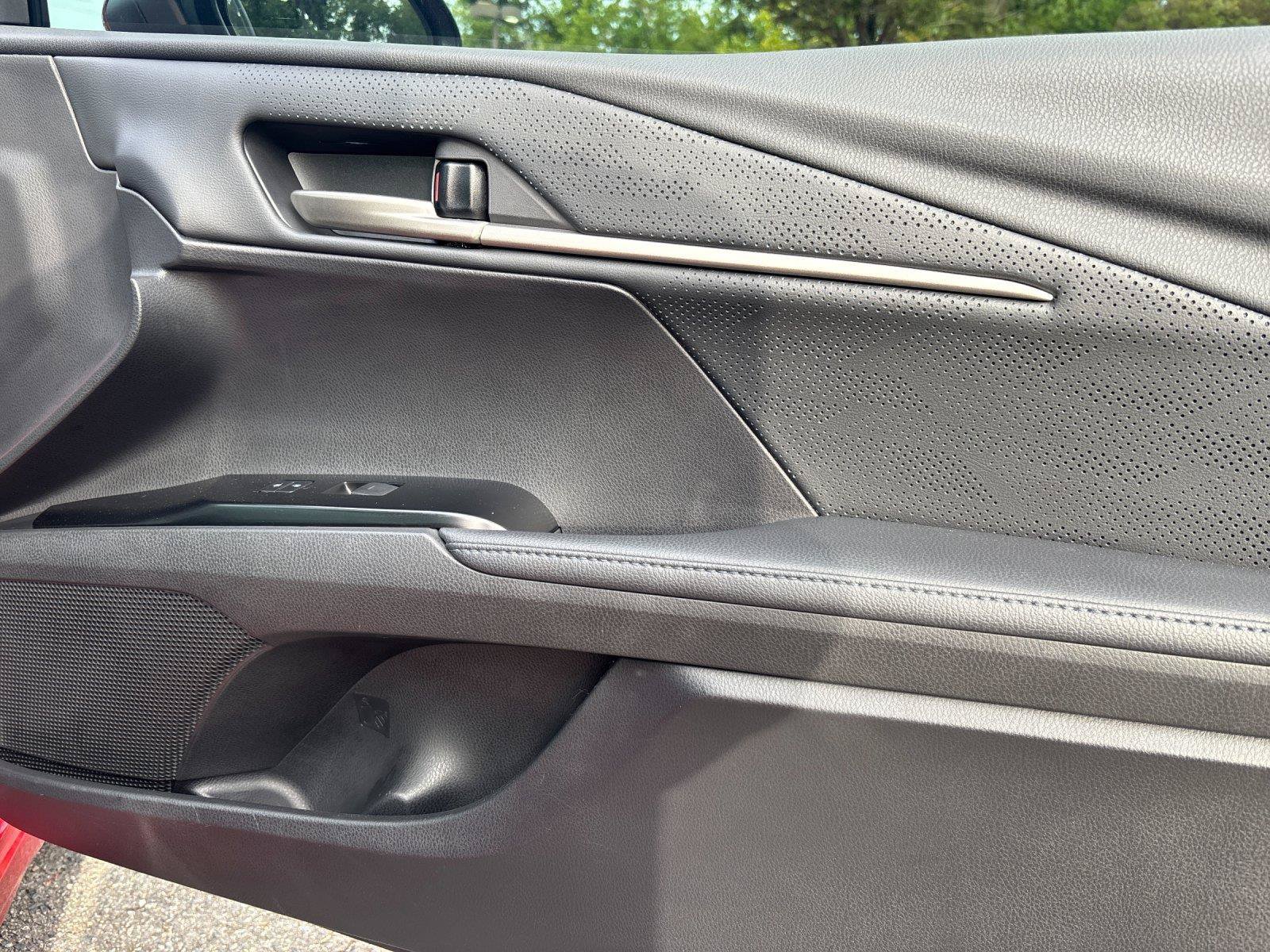 Used 2025 Toyota Camry XSE FWD image 38