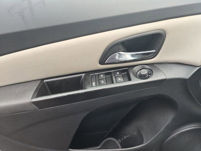 Used 2014 Chevrolet Cruze LT image 21