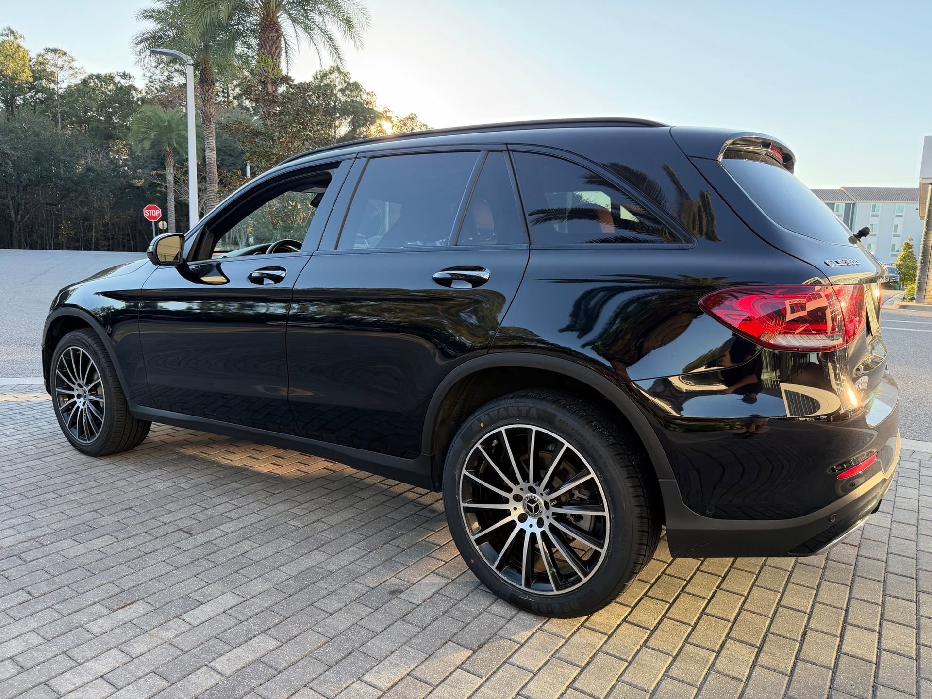 Used 2022 Mercedes-Benz GLC 300 image 9