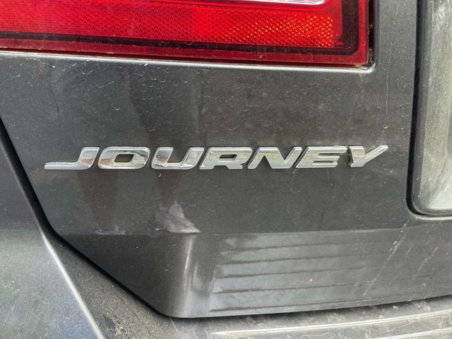 Used 2015 Dodge Journey SXT w/ Flexible Seating Group image 6