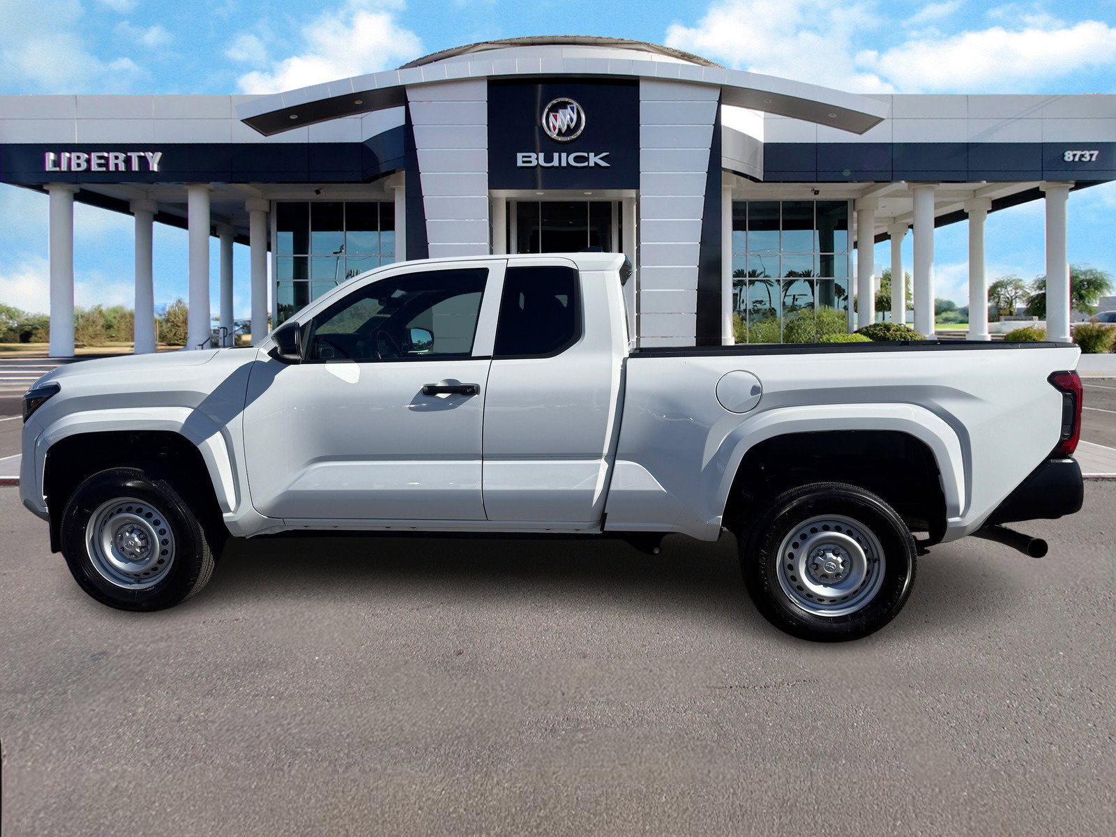 Used 2024 Toyota Tacoma SR image 5
