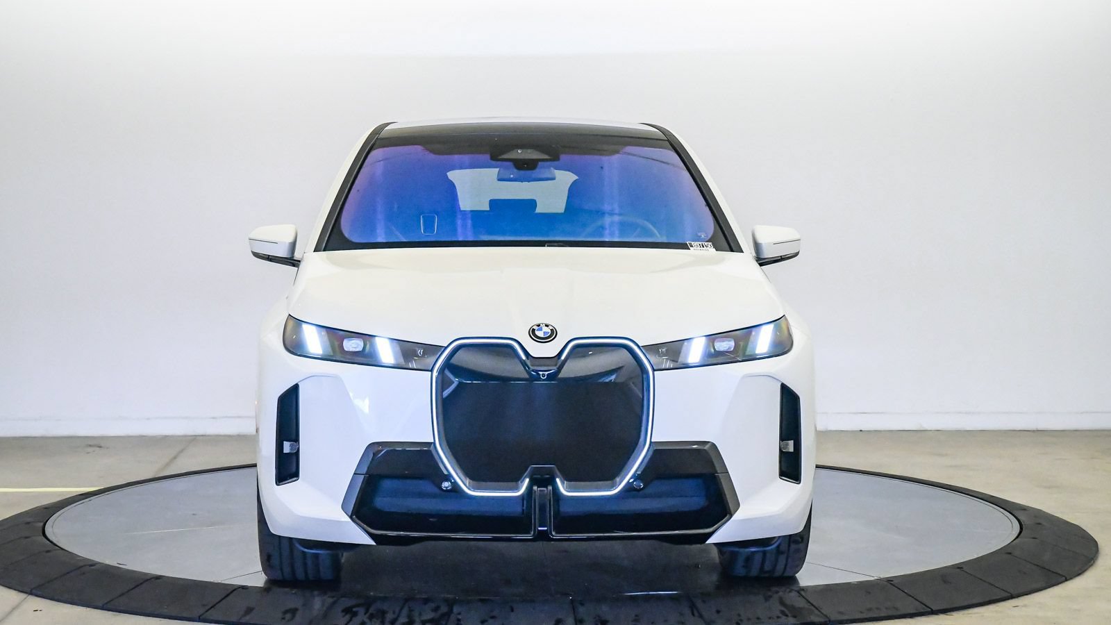 New 2026 BMW iX xDrive45 w/ M Sport Package AWD/4WD image 7