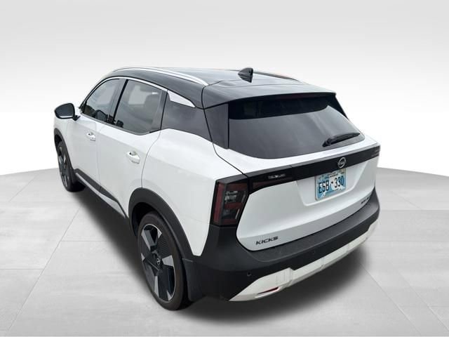 Used 2025 Nissan Kicks SR AWD/4WD image 6