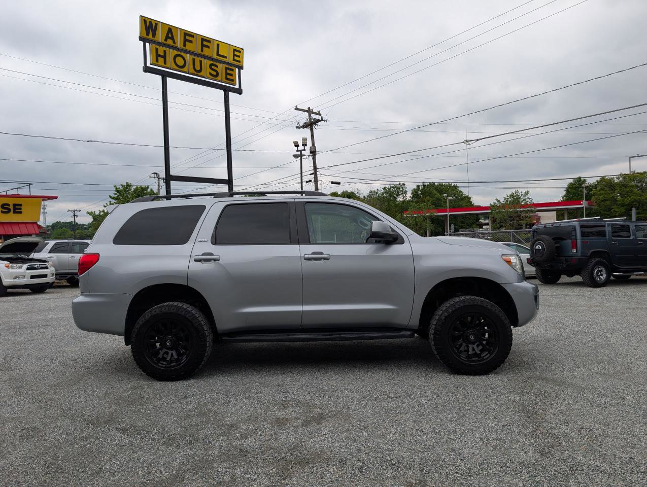 Used 2015 Toyota Sequoia SR5 AWD/4WD image 5