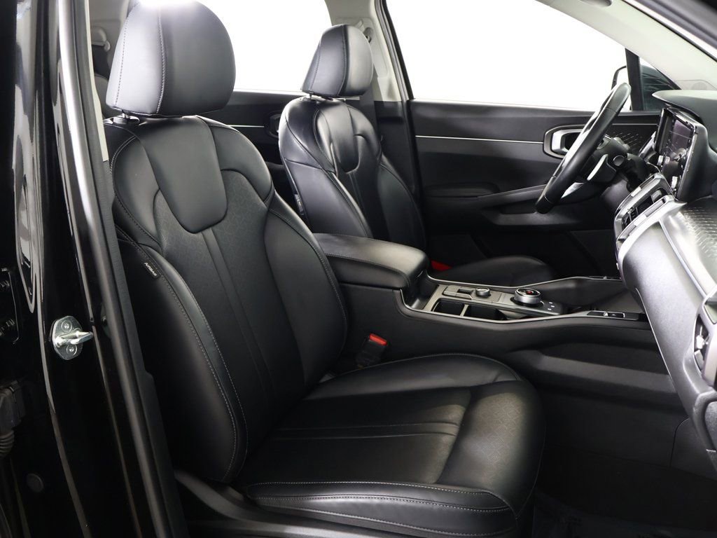 Used 2023 Kia Sorento EX image 31