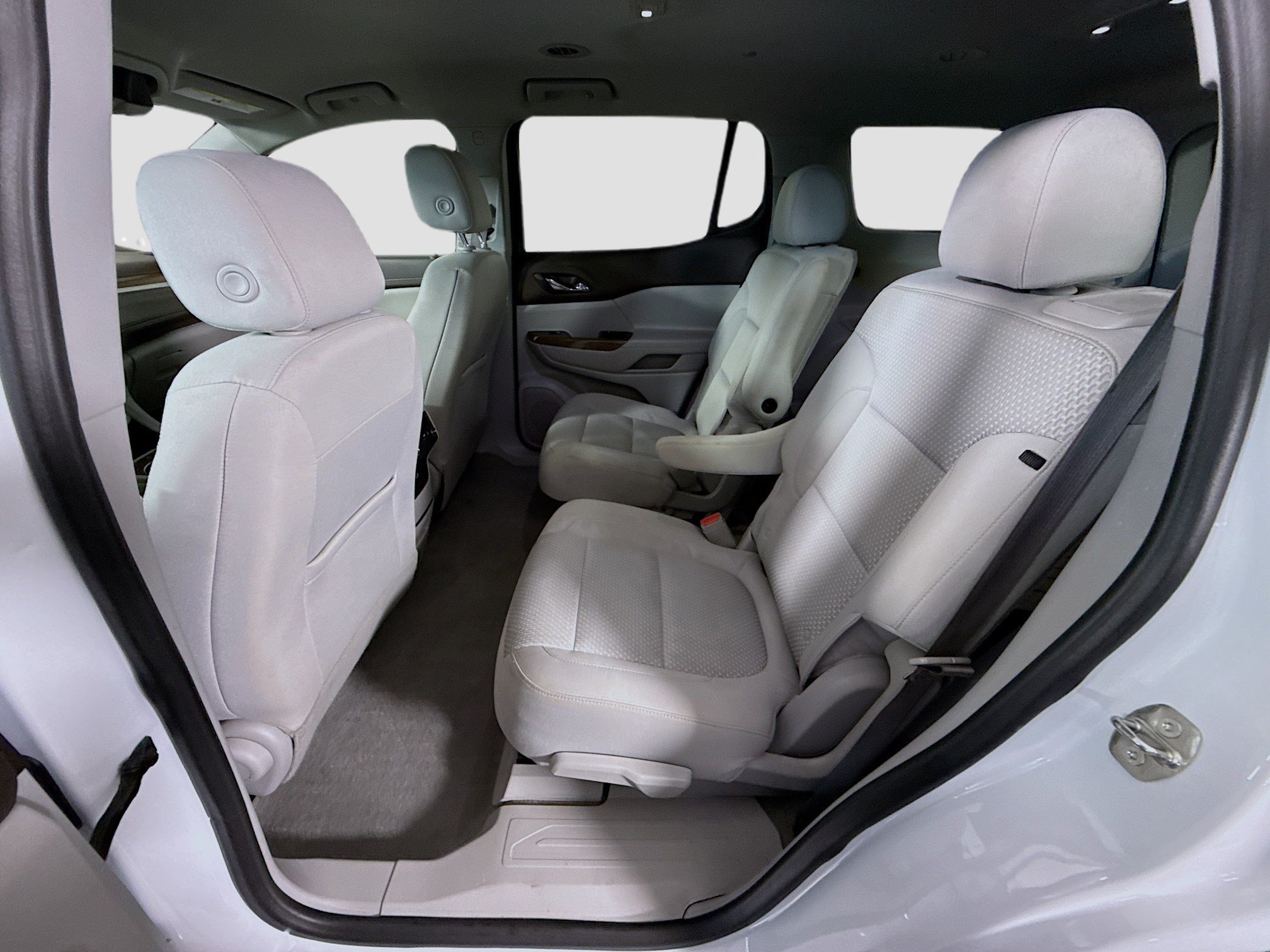 Used 2022 GMC Acadia SLE FWD image 25