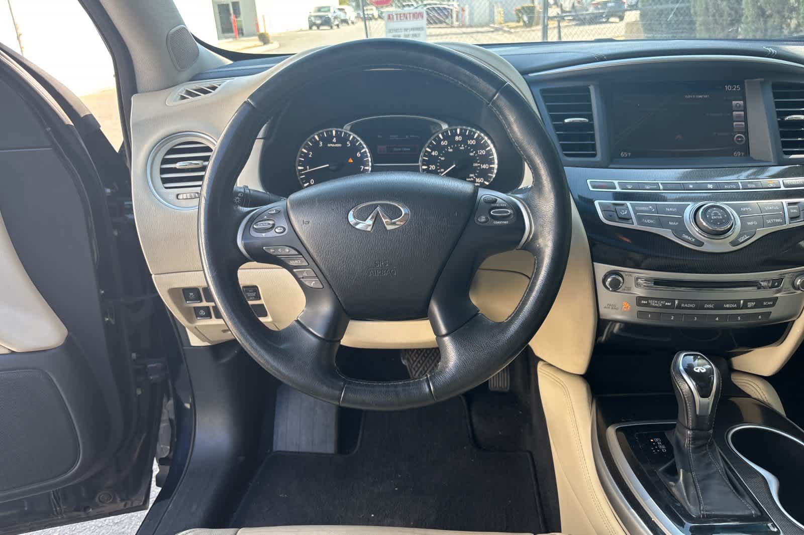 Used 2017 INFINITI QX60 Luxe w/ Premium Plus Package AWD/4WD image 16