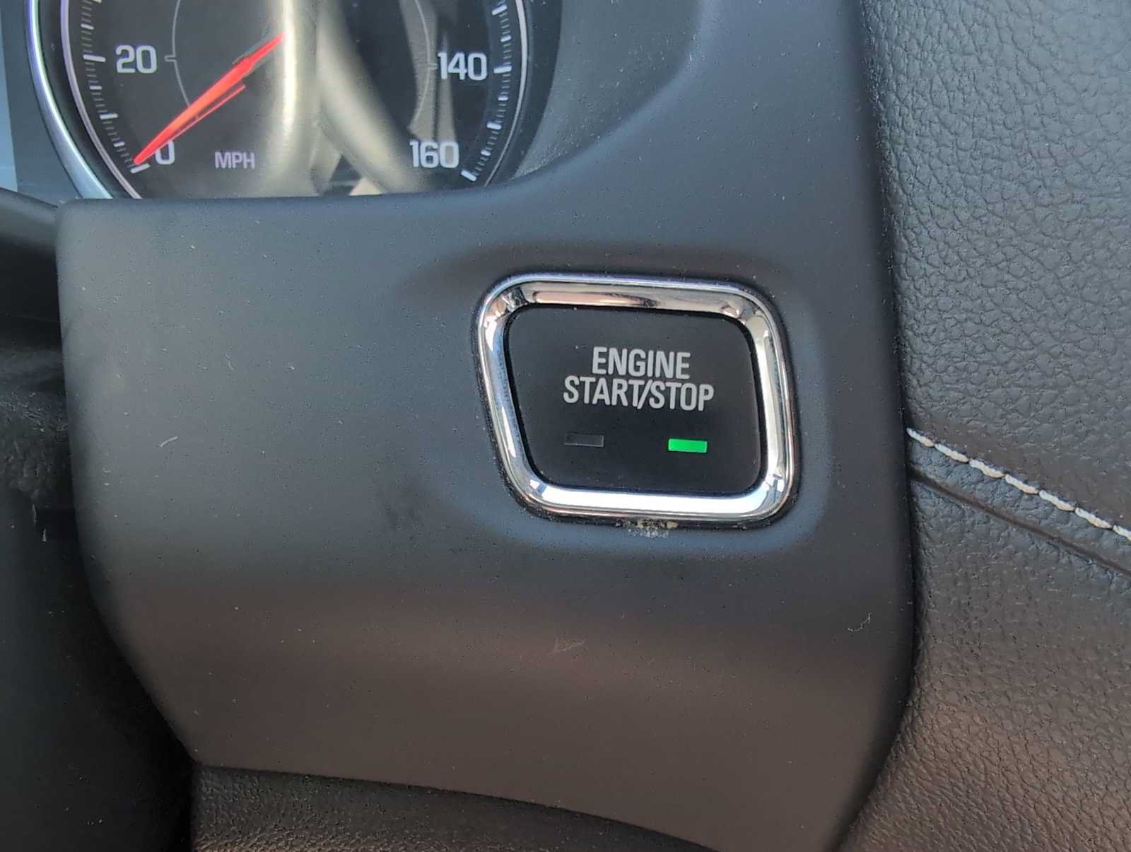 Used 2023 GMC Acadia SLT w/ Preferred Package FWD image 17