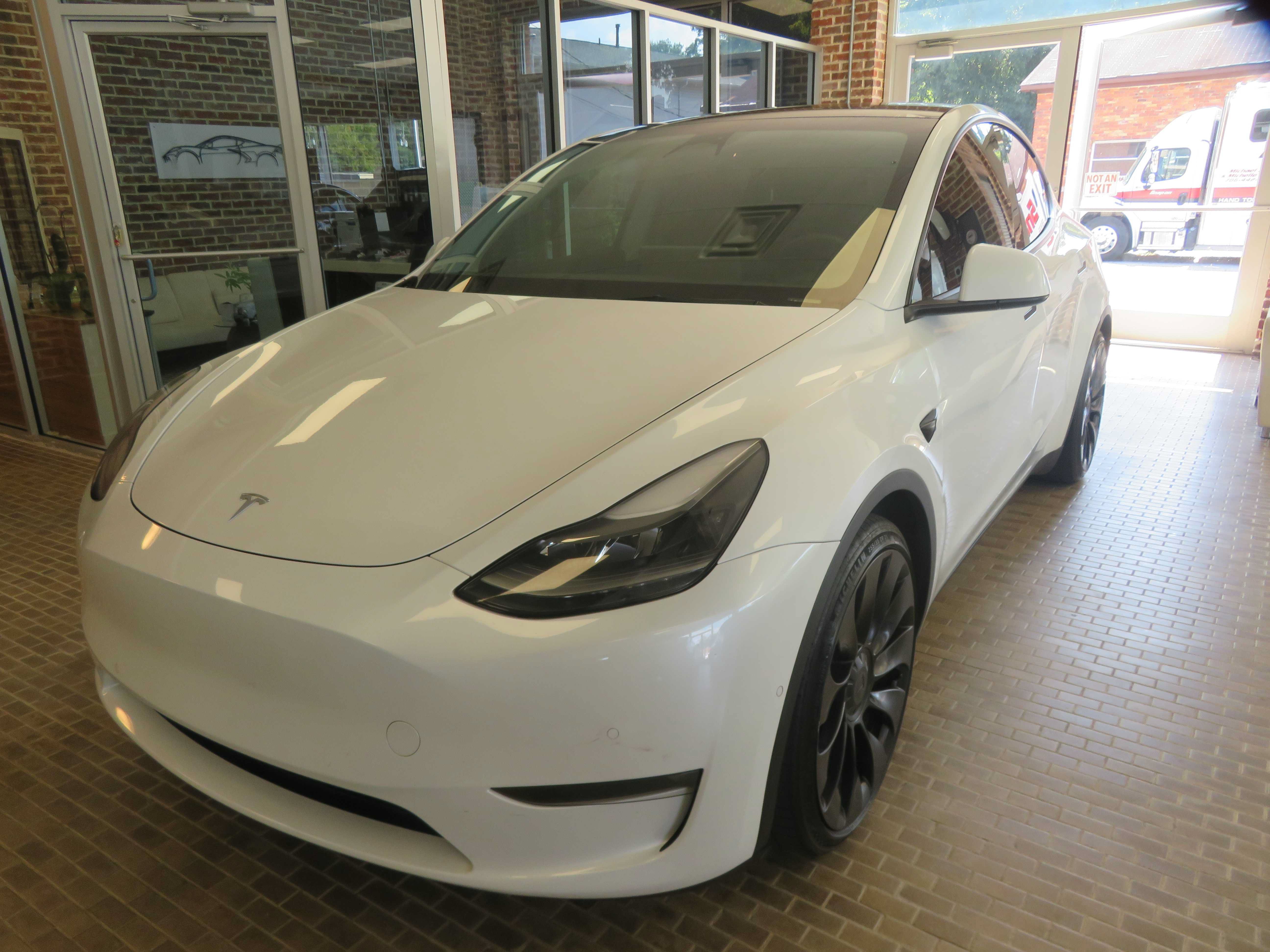 Used 2022 Tesla Model Y Performance AWD/4WD image 64