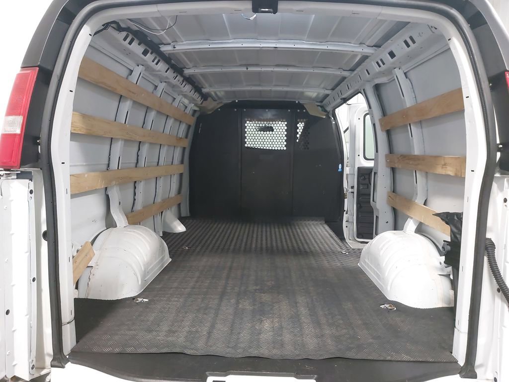 Used 2024 GMC Savana 2500 w/ Driver Convenience Package image 12