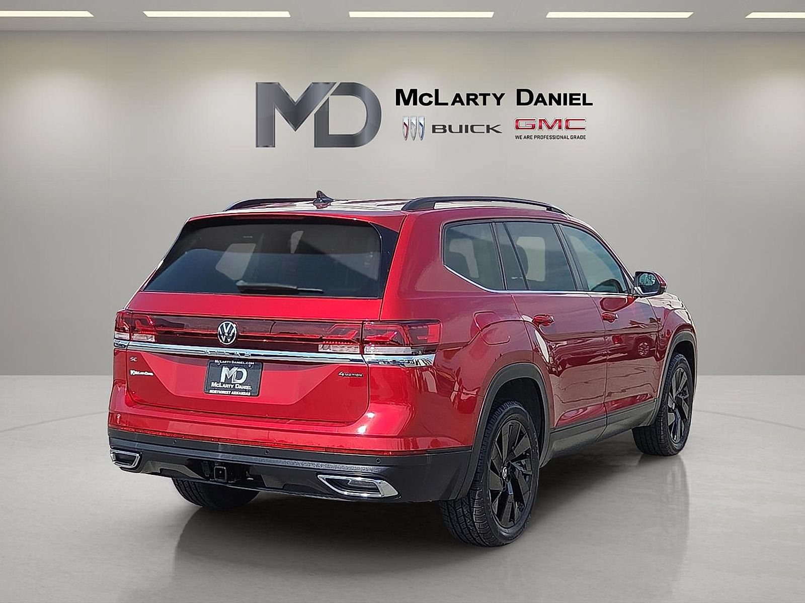 Used 2024 Volkswagen Atlas SE w/ Black Wheel Package AWD/4WD image 13