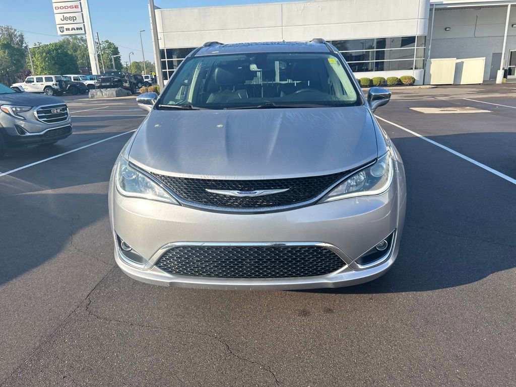 Used 2019 Chrysler Pacifica Limited FWD image 2