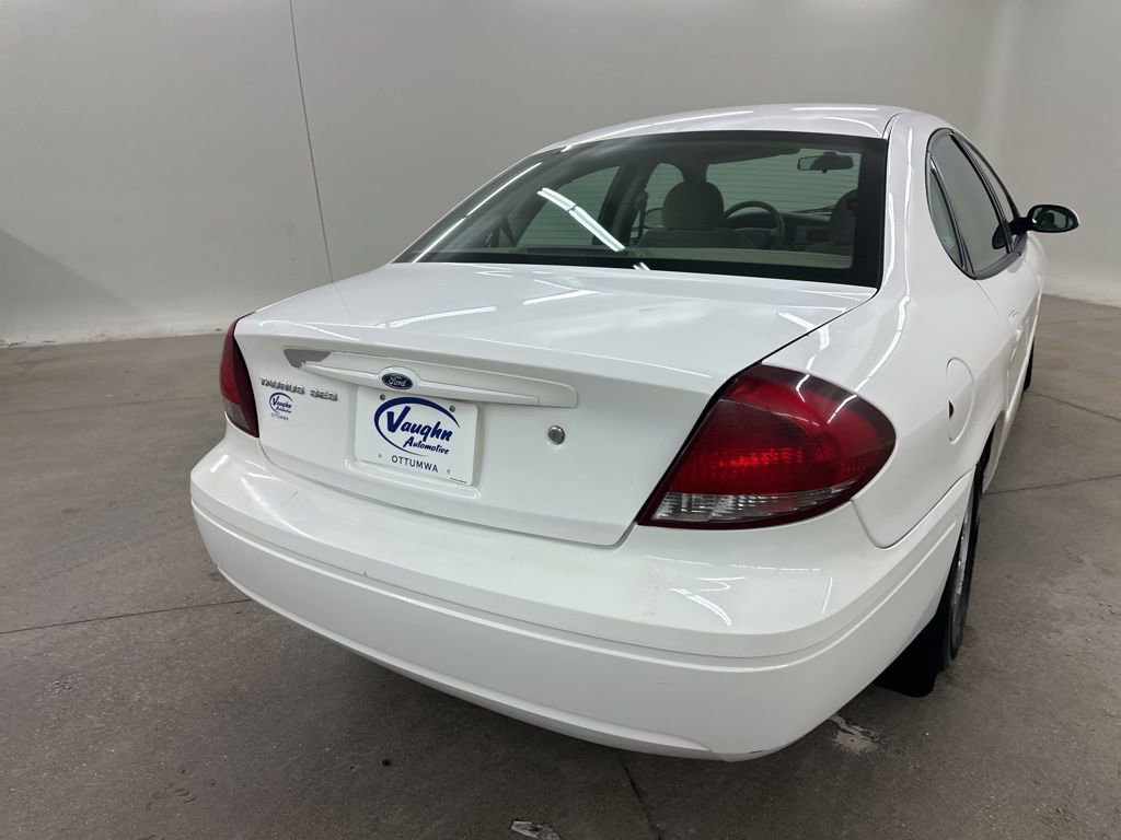 Used 2004 Ford Taurus SES image 11