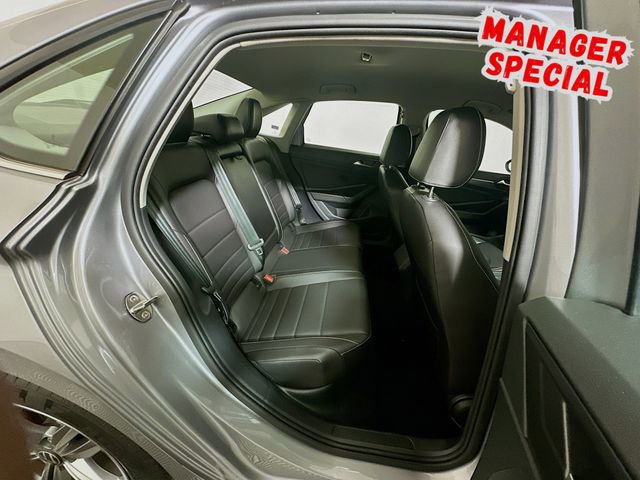 Used 2024 Volkswagen Jetta SE FWD image 26