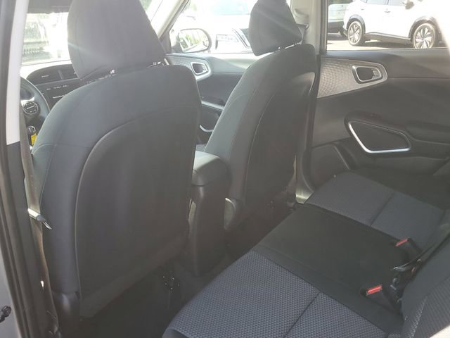Used 2025 Kia Soul LX FWD image 9