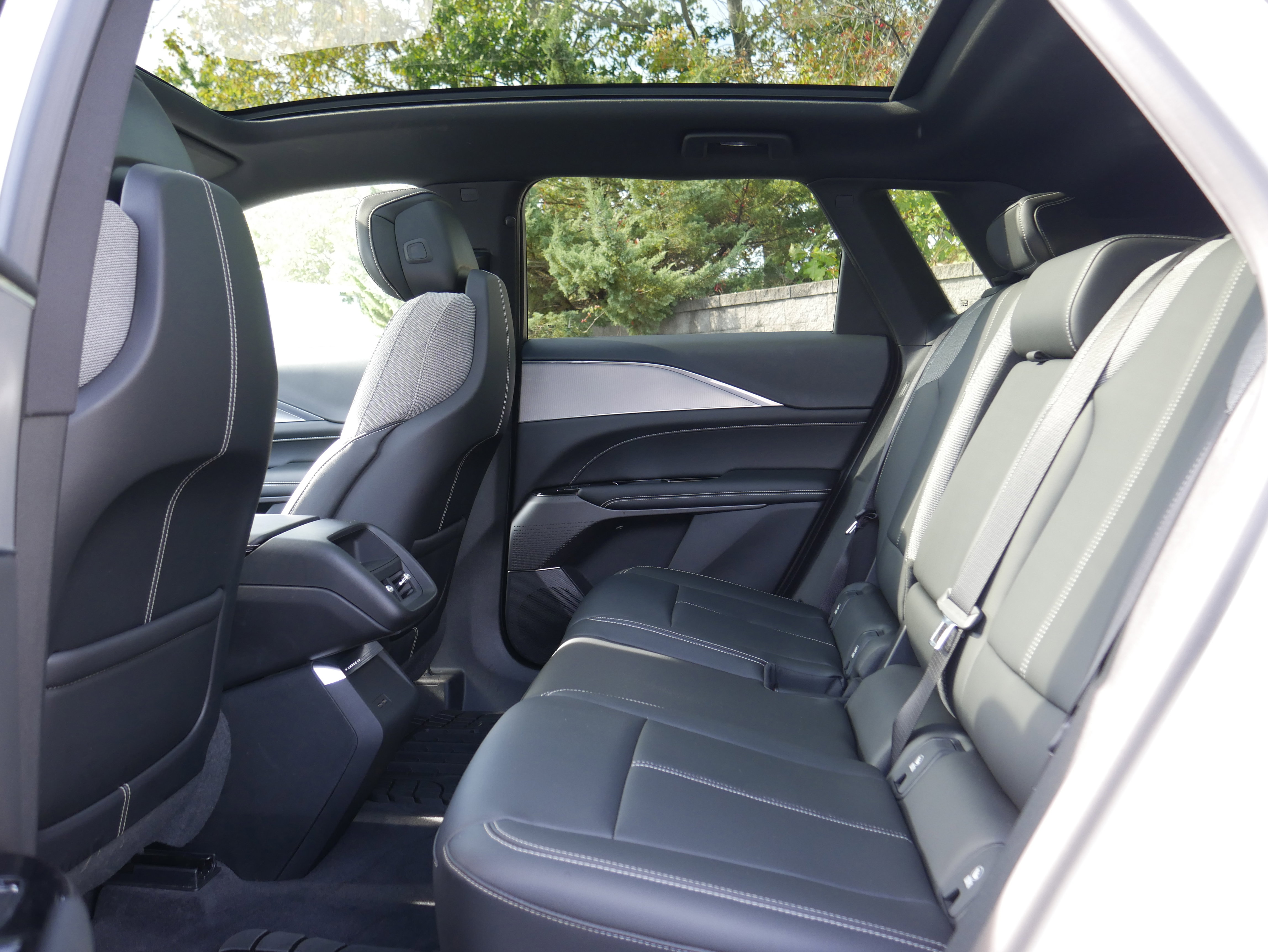 Certified 2024 Cadillac Lyriq Tech w/ Driver Assist Package image 13