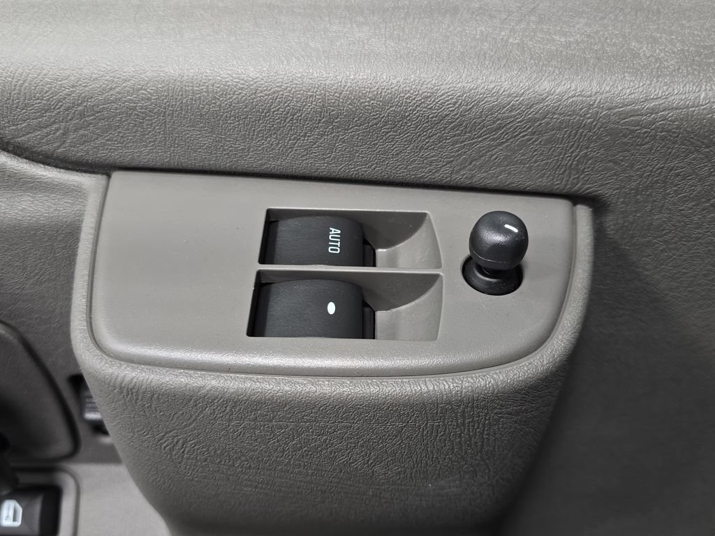 New 2026 GMC Savana 2500 w/ Driver Convenience Package RWD image 28
