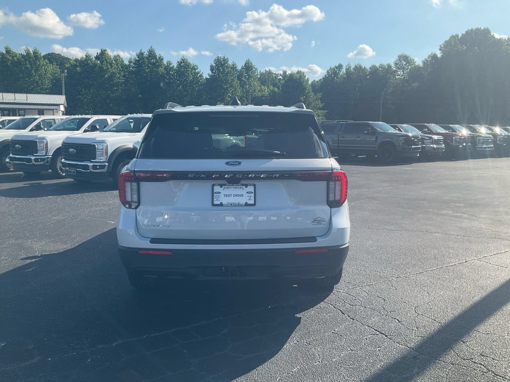 New 2026 Ford Explorer Active RWD image 6