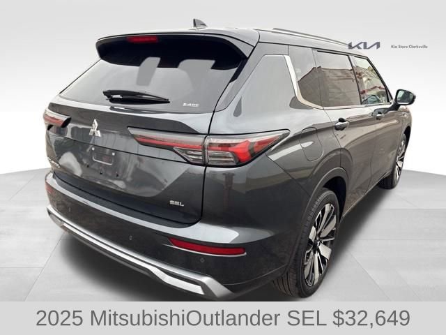 Used 2025 Mitsubishi Outlander SEL image 8